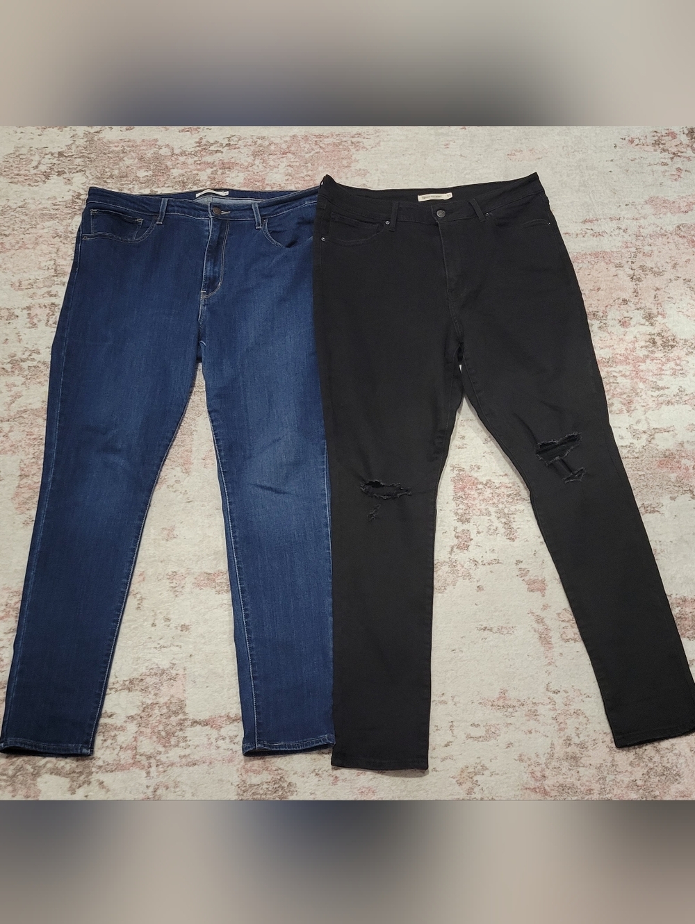Levi's 721 High Rise Jeans - Dark wash & Black Jeans + 1 Medium Wash free - 33